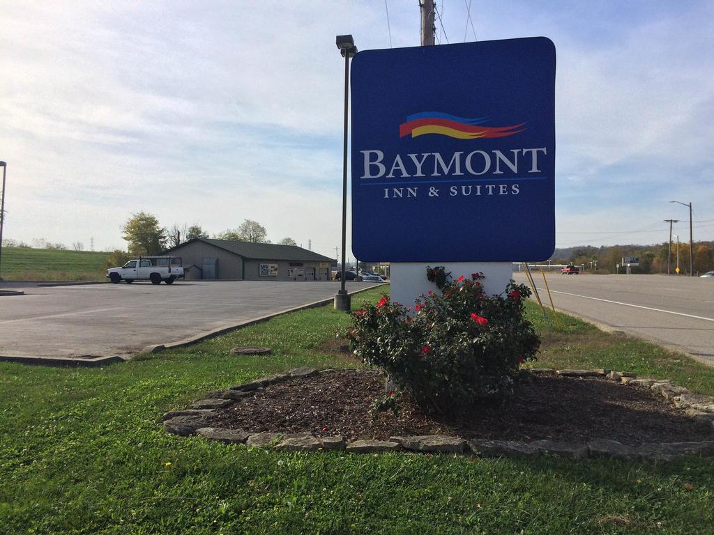 Baymont By Wyndham Lawrenceburg Hotel Exterior photo